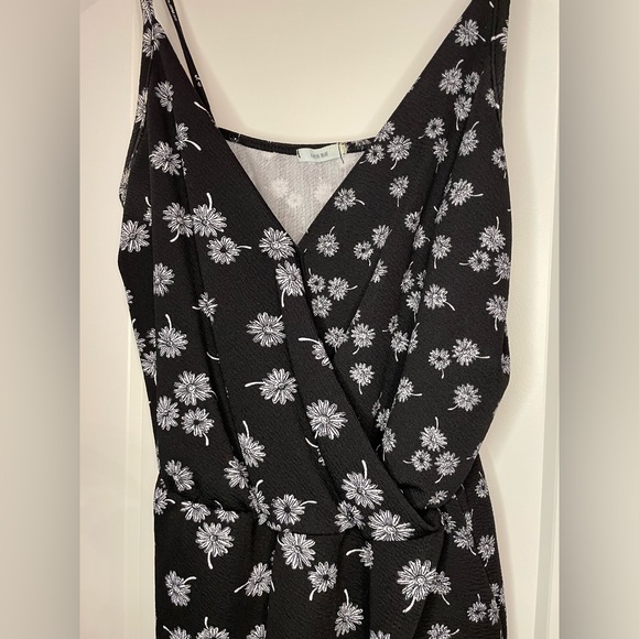 Urban Outfitters Romper - Picture 8 of 8